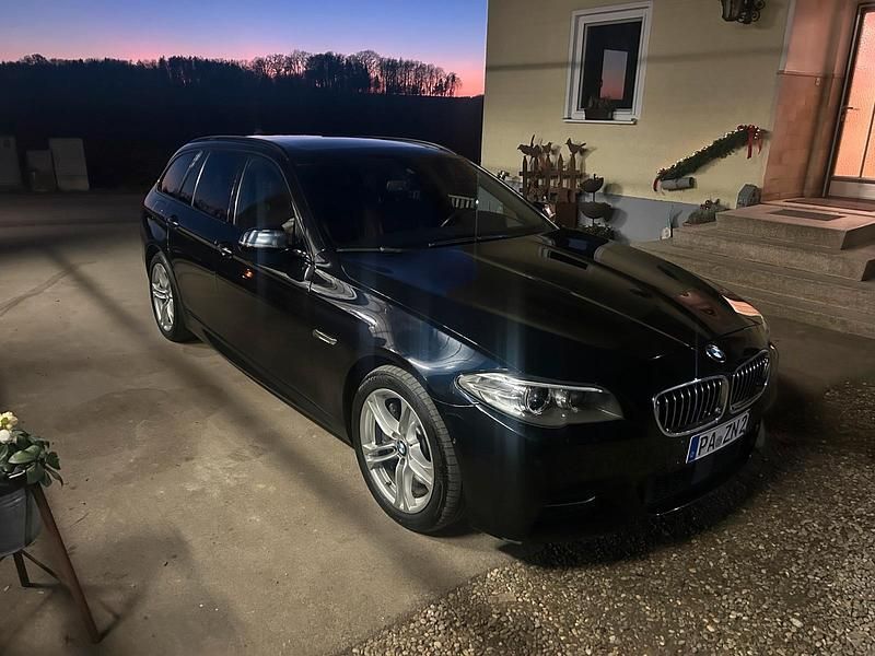 Gebraucht BMW 530 258 PS (189 kW) 2017 Schwarz Kombi