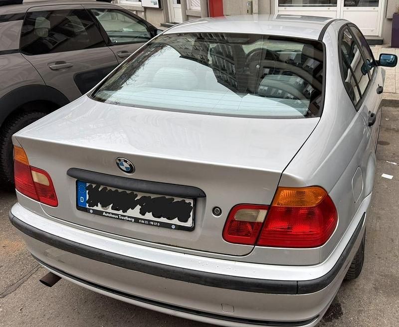 Gebraucht BMW 318 Performance 118 PS (86 kW) 1999 Silber Limousine
