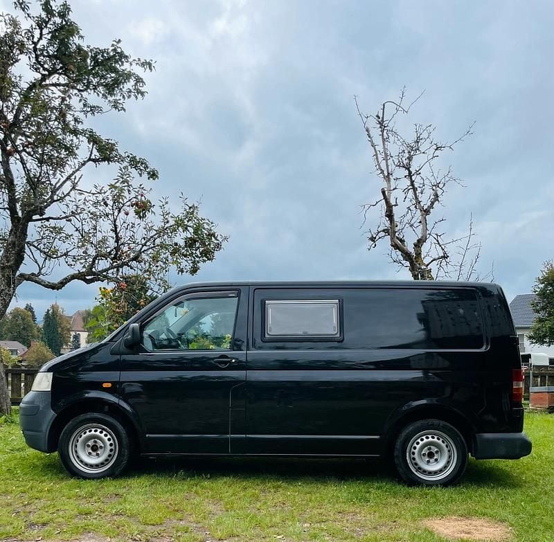 Schwarz Gebraucht 2005 VW T5 Van | 8.700 € (Teuer) - Bild 1/4