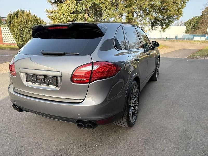 Gebraucht Porsche Cayenne 245 PS (180 kW) 2013 Grau SUV