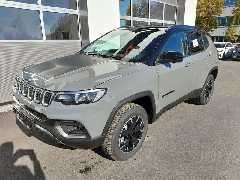 Sting gray / schwarz Gebraucht 2023 Jeep Compass SUV | 35.990 € (Teuer) - Bild 1/4