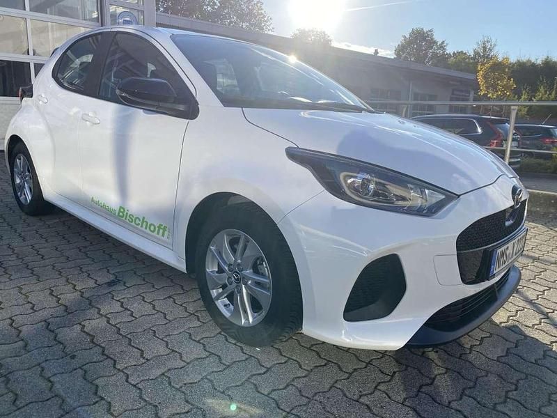 Gebraucht Mazda 2 Center-Line 116 PS (85 kW) 2024 Lunar white Kleinwagen