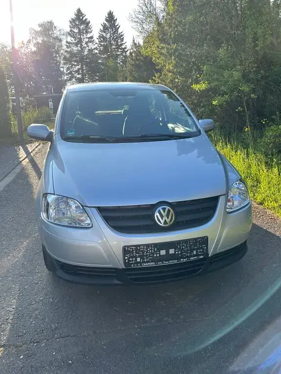 Gebraucht VW Fox 54 PS (39 kW) 2007 Silber Kleinwagen