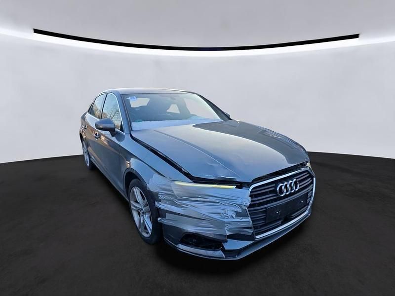 Second-hand Audi A3 Ambiente 116 CP (85 kW) 2019 Gri Berlinǎ