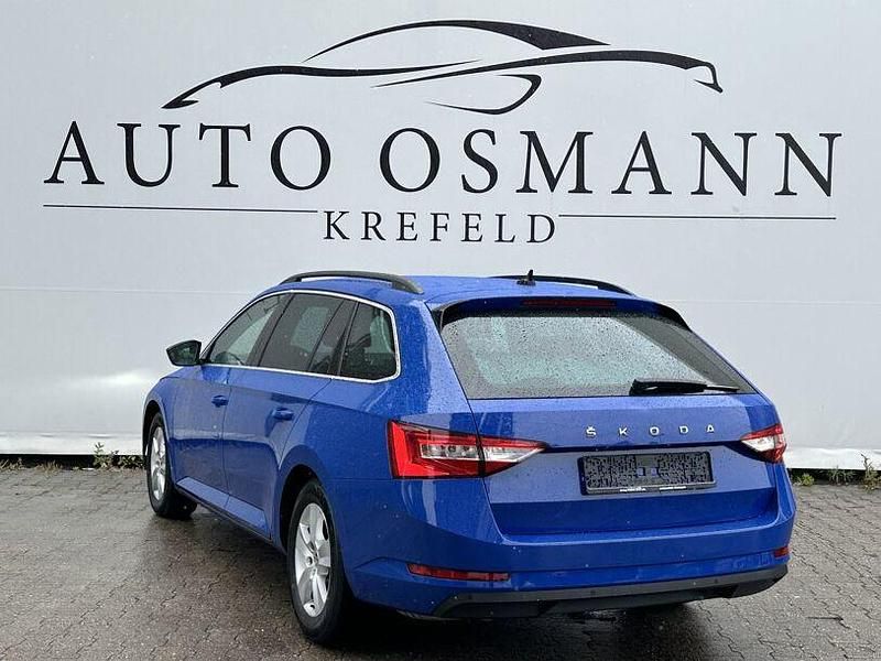Gebraucht Skoda Superb Ambition 150 PS (110 kW) 2020 Blau Kombi