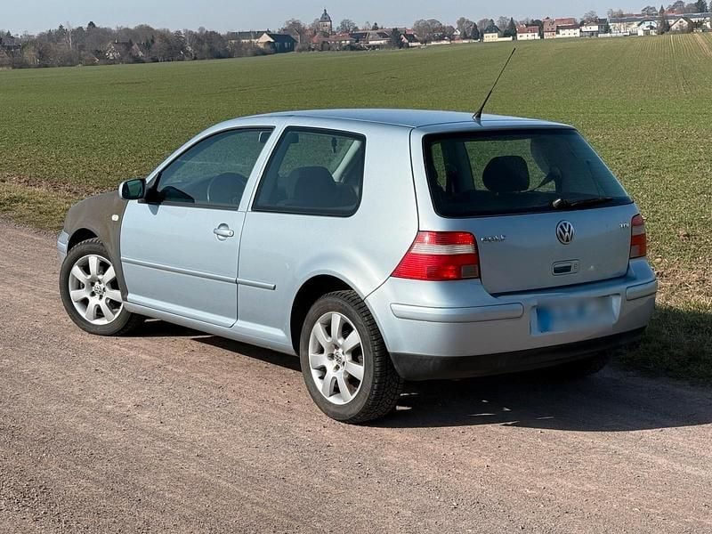 Gebraucht VW Golf IV 101 PS (74 kW) 2003 Blau Limousine