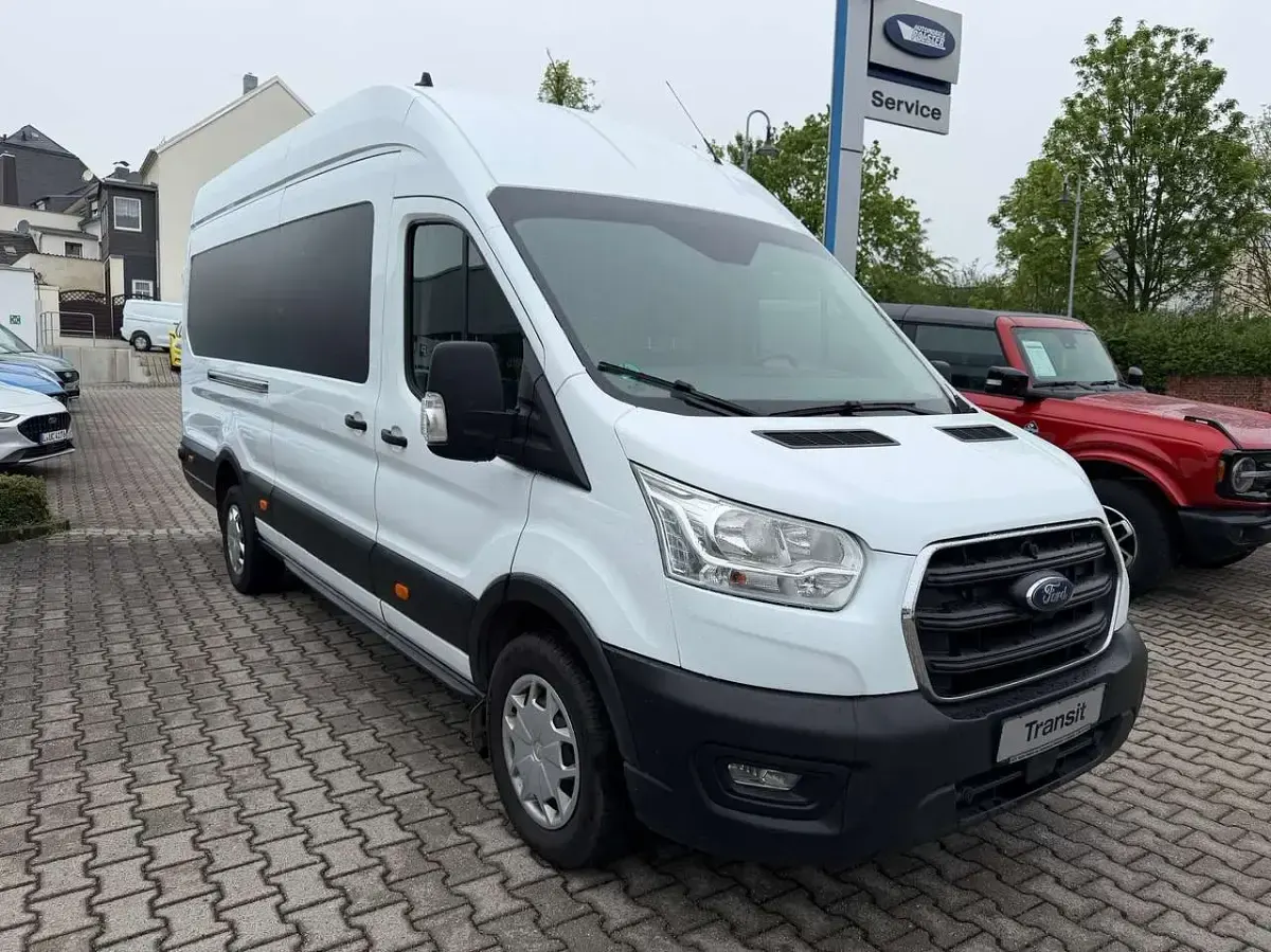 Gebraucht Ford Transit Trend 131 PS (96 kW) 2020 Frostweiß Van / Kleinbus