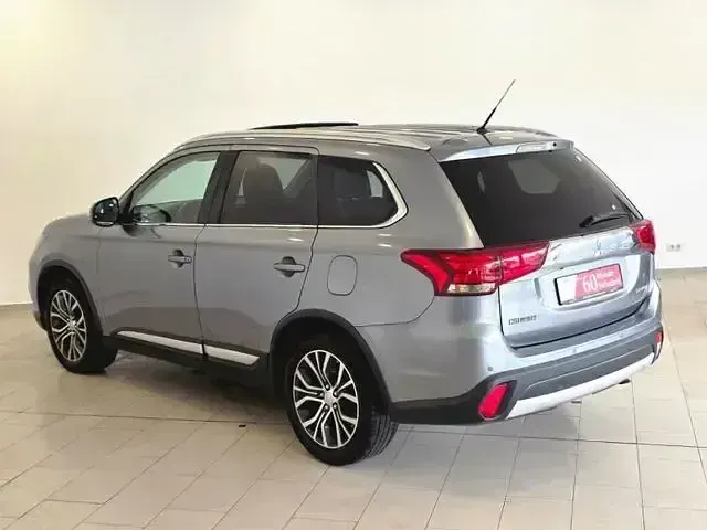 Gebraucht Mitsubishi Outlander Top 150 PS (110 kW) 2016 Grau SUV