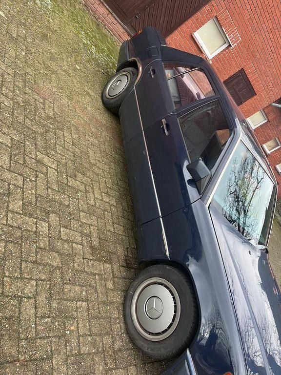 Gebraucht Mercedes 230 167 PS (122 kW) 1990 Blau Limousine