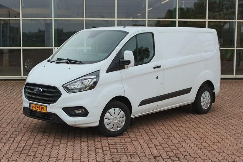 Weiß Gebraucht 2023 Ford Transit Custom Trend Van / Kleinbus | 27.165 € (Guter Preis) - Bild 1/4