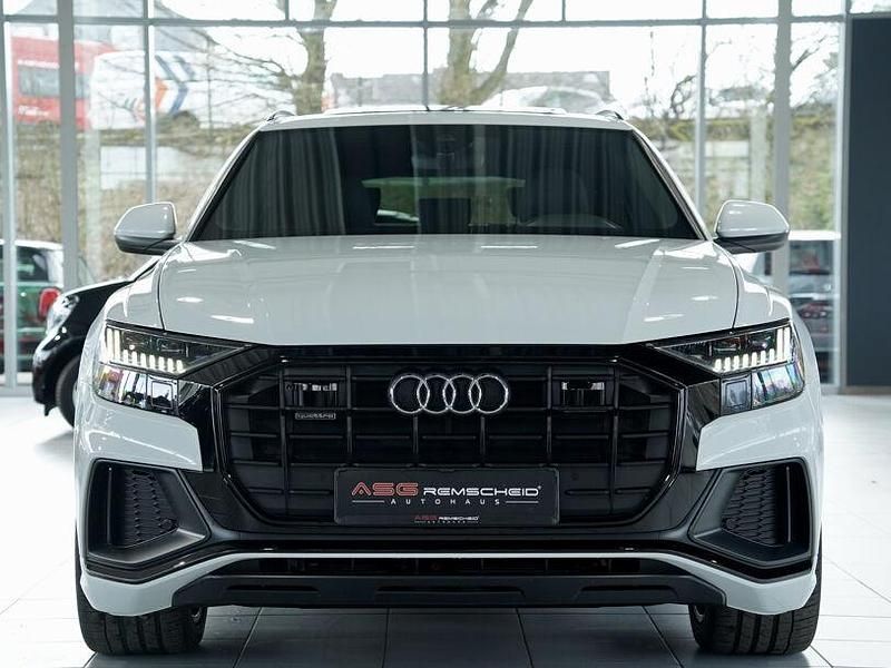 Gebraucht Audi Q8 S-Line 286 PS (210 kW) 2022 Weiß SUV