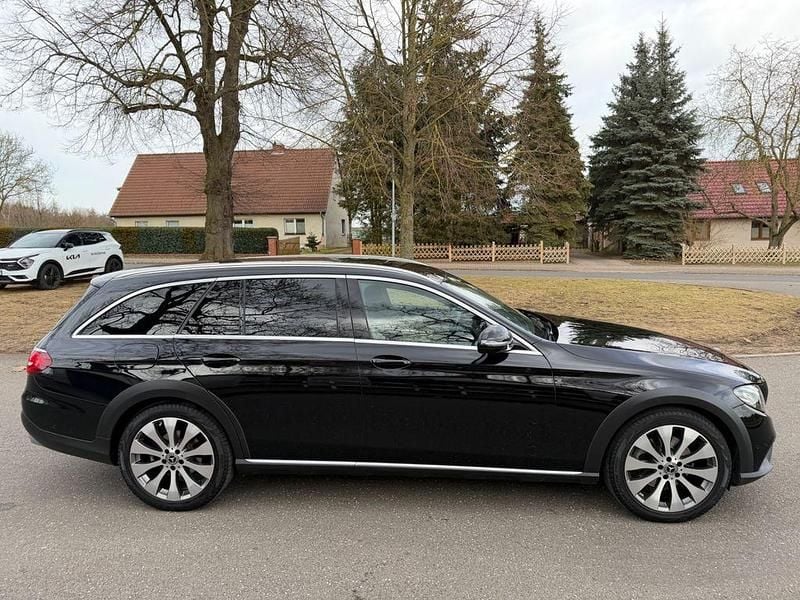 Gebraucht Mercedes E220 All-Terrain 194 PS (142 kW) 2017 Schwarz Kombi