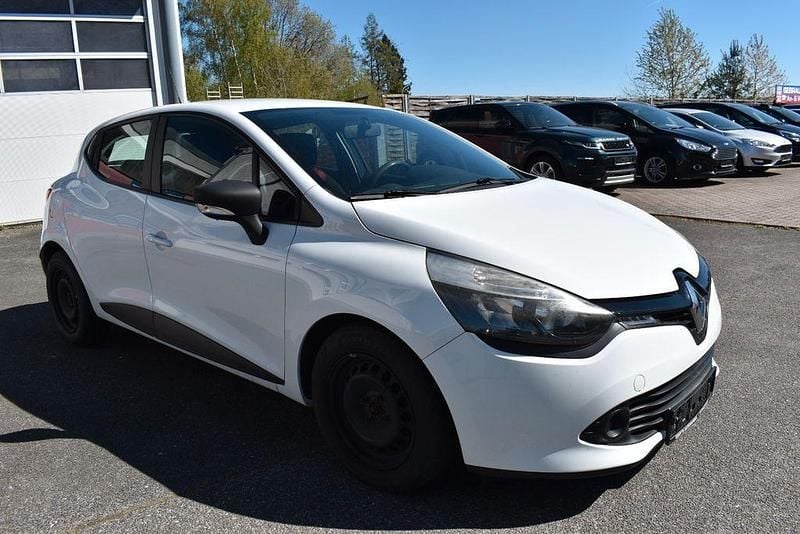 Brugt Renault Clio IV Expression 73 HK (53 kW) 2015 Hvid Sedan