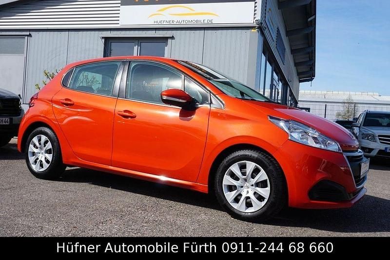 Lackierung orange power/metall Gebraucht 2018 Peugeot 208 Kleinwagen | 8.999 € (Fairer Preis) - Bild 1/4