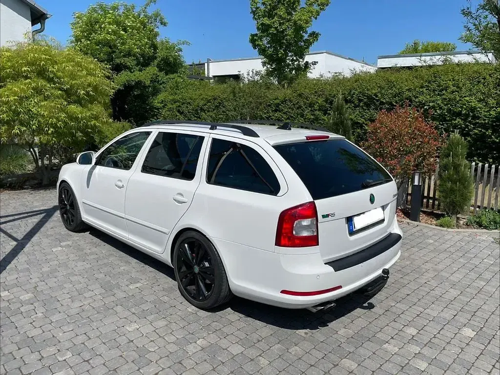 Gebraucht Skoda Octavia RS 170 PS (125 kW) 2011 Weiß Kombi