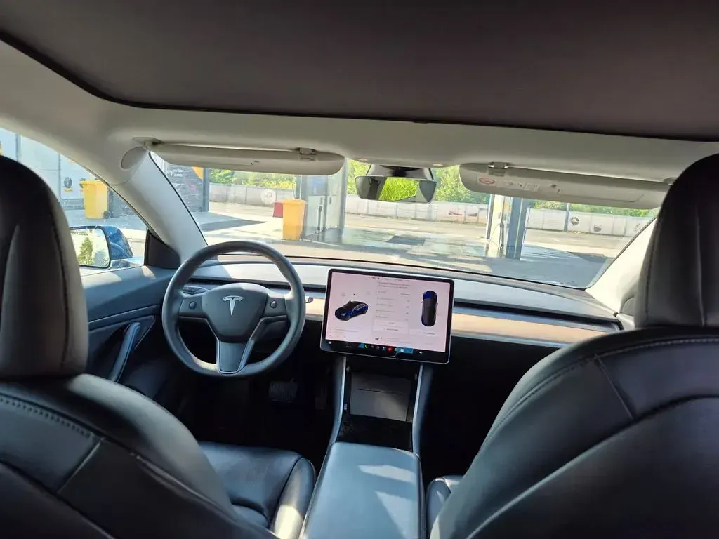 Gebraucht Tesla Model 3 Standard Range Plus 239 kW (325 PS) 2019 Blau Limousine