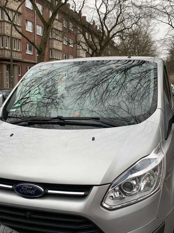 Silber Gebraucht 2014 Ford Tourneo Custom Trend Van / Kleinbus | 17.000 € (Teuer) - Bild 1/4
