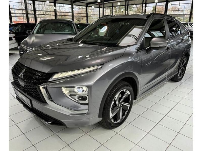 Gebraucht Mitsubishi Eclipse Cross Plus 188 PS (138 kW) 2022 M) (grau SUV