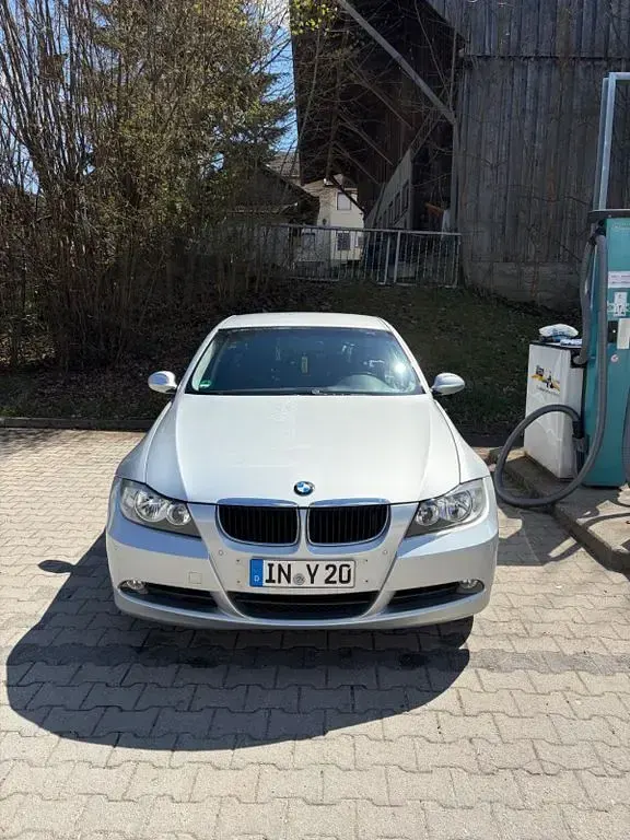 Brugt BMW 320 150 HK (110 kW) 2006 Sølv Sedan