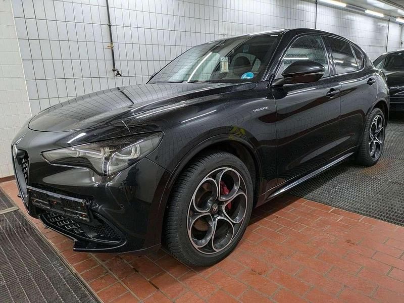 Gebraucht Alfa Romeo Stelvio Veloce 209 PS (153 kW) 2024 Nero vulcano metallic SUV