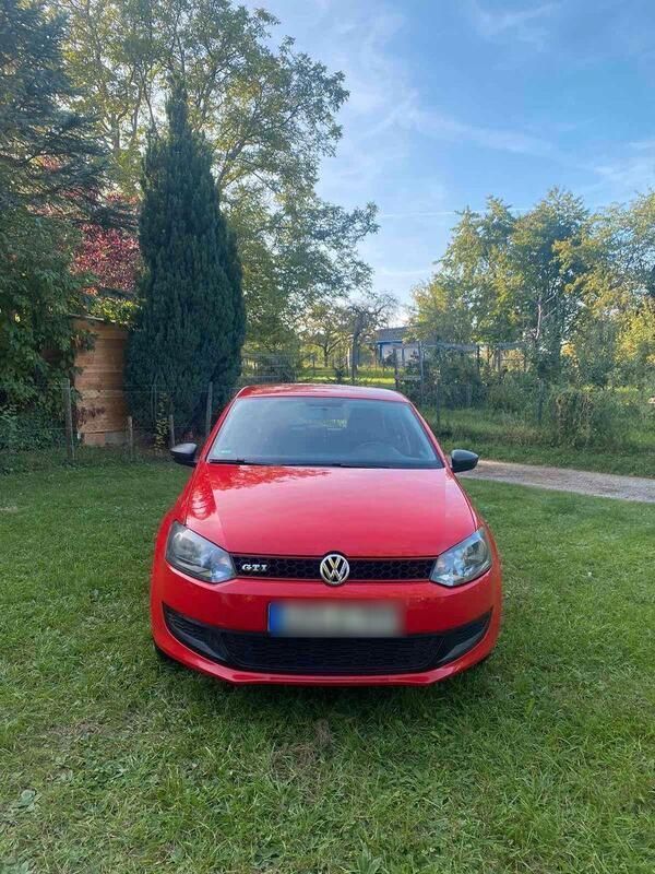 Rot Gebraucht 2009 VW Polo Trendline Kleinwagen | 4.350 € (Fairer Preis) - Bild 1/4