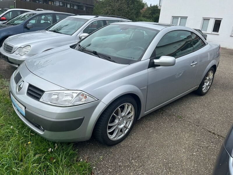Grau Gebraucht 2005 Renault Mégane Cabriolet Dynamique Cabrio | 5.950 € - Bild 1/4