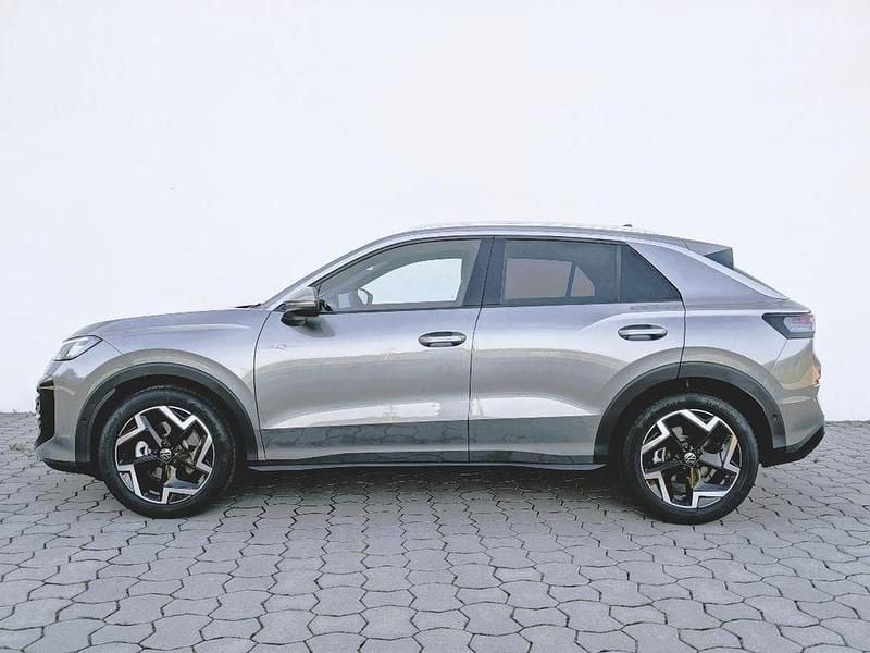 Neu VW T-Roc R-line 150 PS (110 kW) 2026 Wolf grey metallic SUV