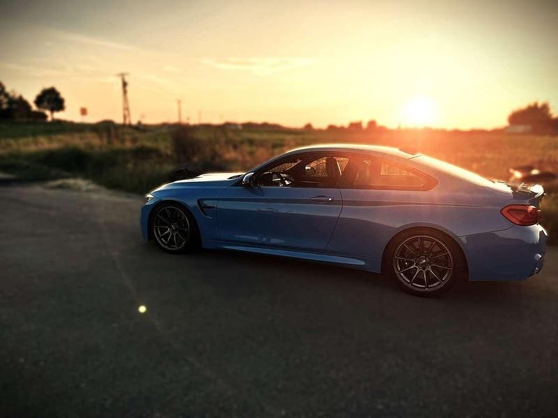 Blau Gebraucht 2017 BMW M4 Competition Edition Coupé | 70.000 € - Bild 1/3