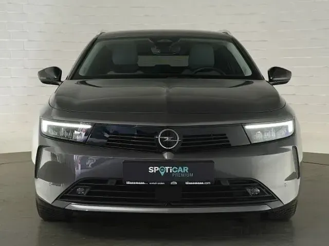 Gebraucht Opel Astra Elegance 131 PS (96 kW) 2024 Vulkan grau (metallic) Kleinwagen
