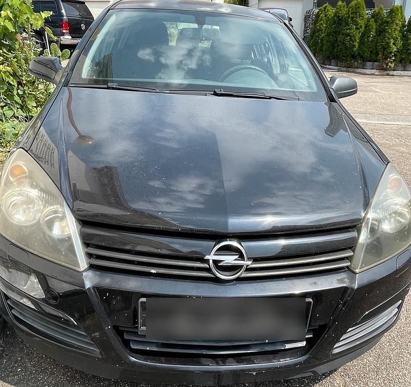 Schwarz Gebraucht 2005 Opel Astra Limousine | 1.300 € (Guter Preis) - Bild 1/4