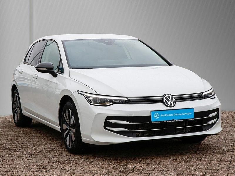 Gebraucht VW Golf VIII Goal 116 PS (85 kW) 2025 Pure white Limousine