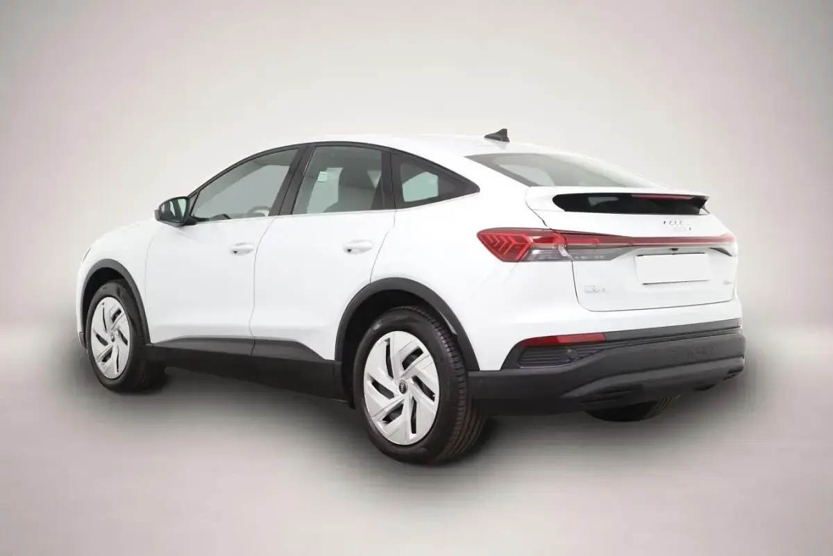 Gebraucht Audi Q4 Sportback e-tron Ambiente 210 kW (286 PS) 2025 Manufacturer SUV