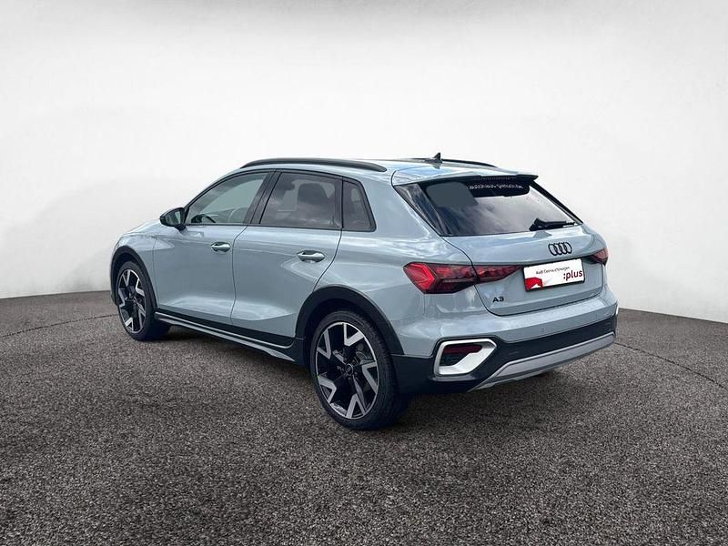 Gebraucht Audi A3 Ambiente 150 PS (110 kW) 2025 Pfeilgrau perleffekt Limousine