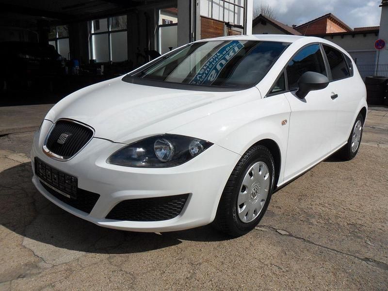 Gebraucht Seat Leon Reference 86 PS (63 kW) 2010 Frost weiß Kleinwagen