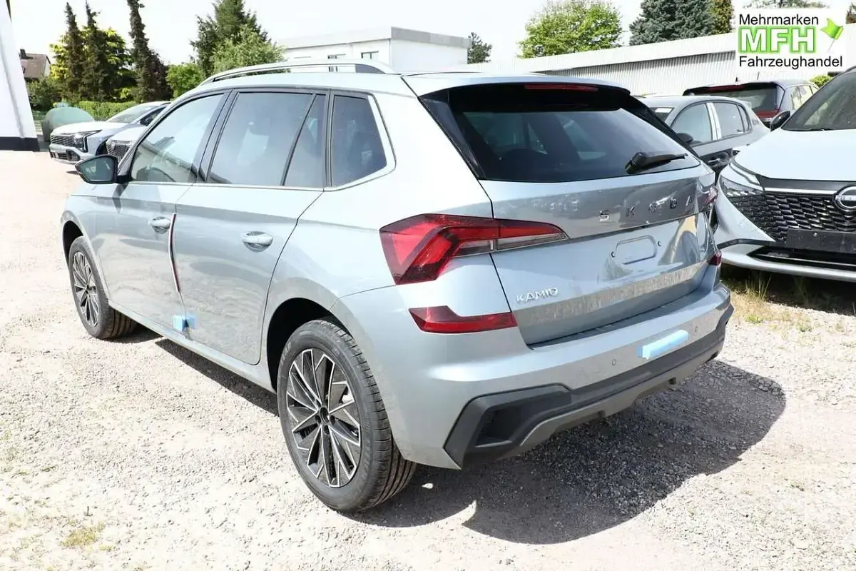 Neu Skoda Kamiq Dynamic 150 PS (110 kW) 2026 Brillant silver metallic SUV