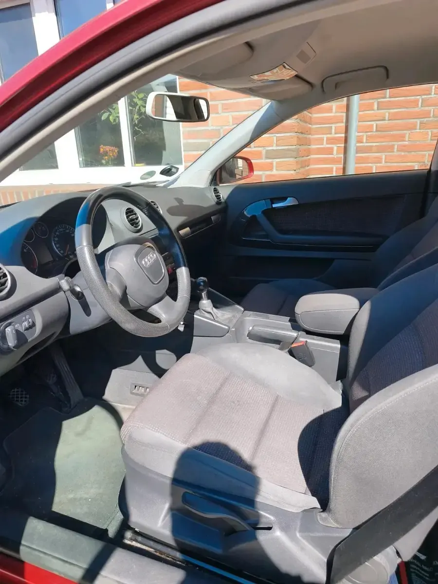 Gebraucht Audi A3 85 PS (62 kW) 2007 Rot Kleinwagen