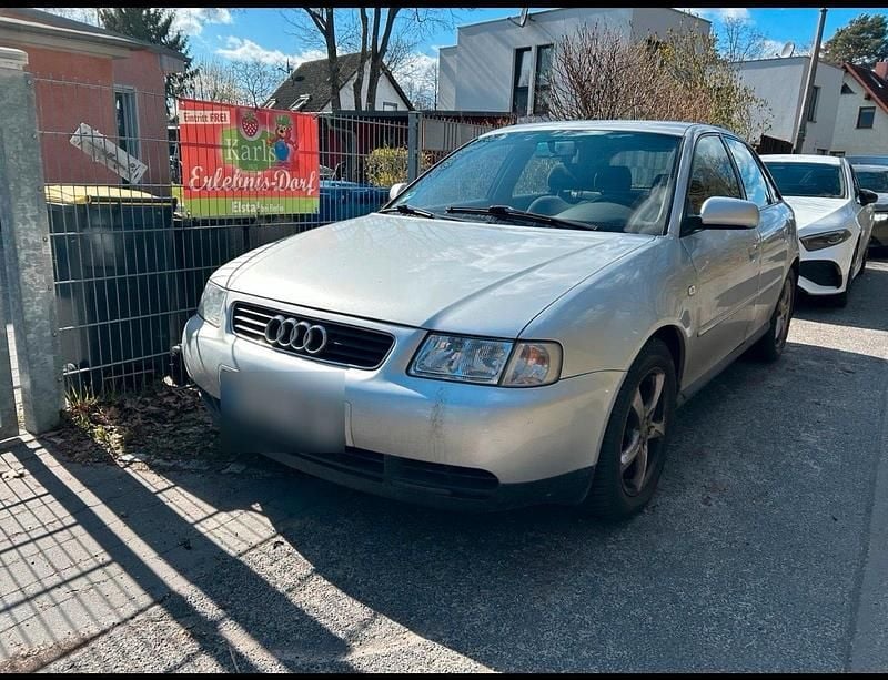 Usata Audi A3 150 CV (110 kW) 2000 Argento Utilitaria