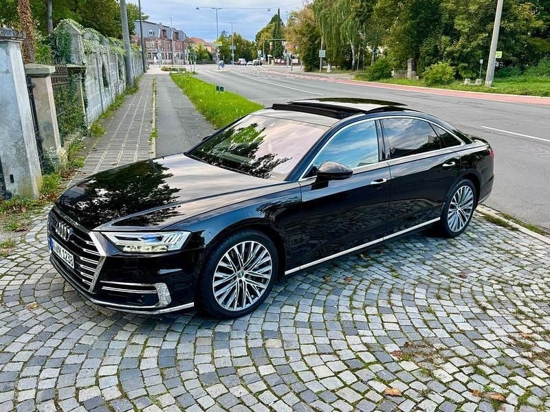Schwarz Gebraucht 2019 Audi A8 Ambiente Limousine | 39.000 € (Etwas zu teuer) - Bild 1/4