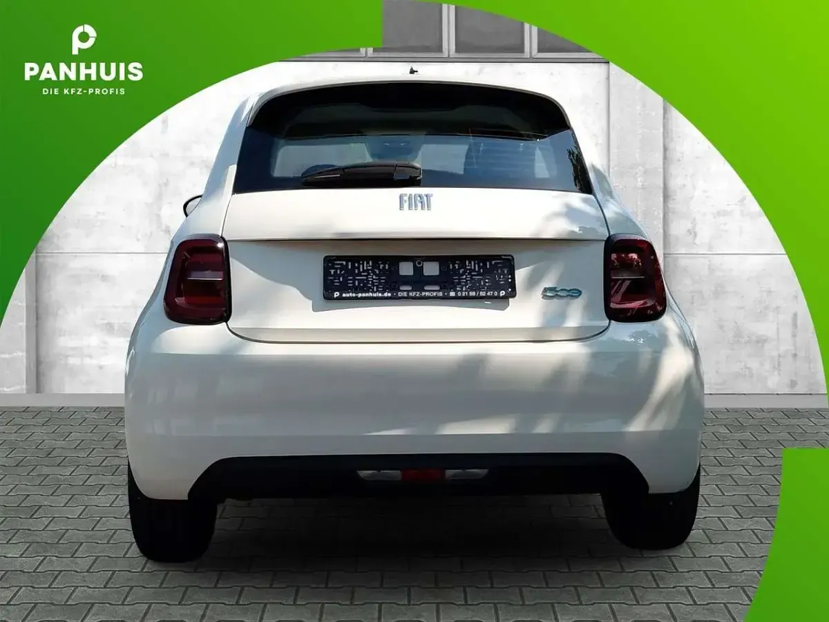 Gebraucht Fiat 500e 86 kW (118 PS) 2023 Arktis weiß Limousine
