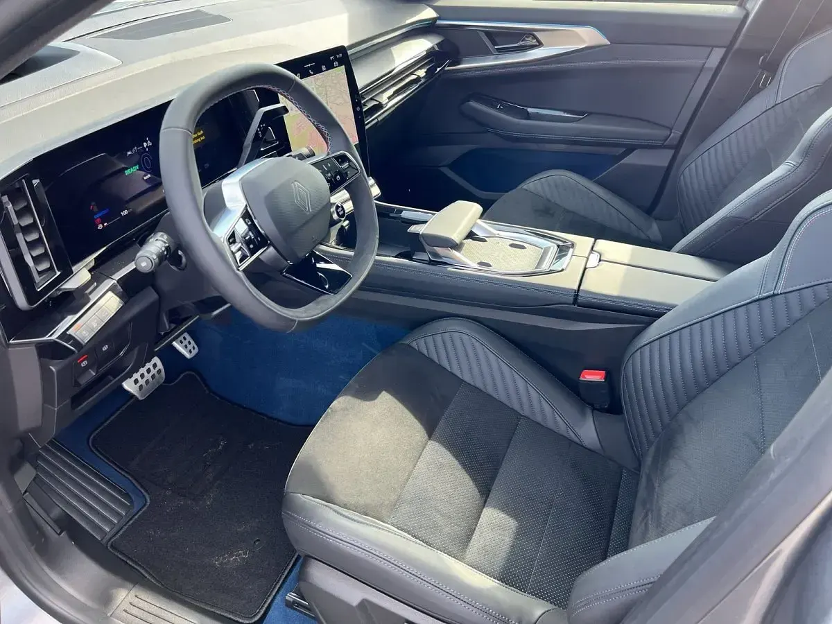 Używany Renault Rafale Esprit Alpine 300 KM (220 kW) 2025 Szary SUV