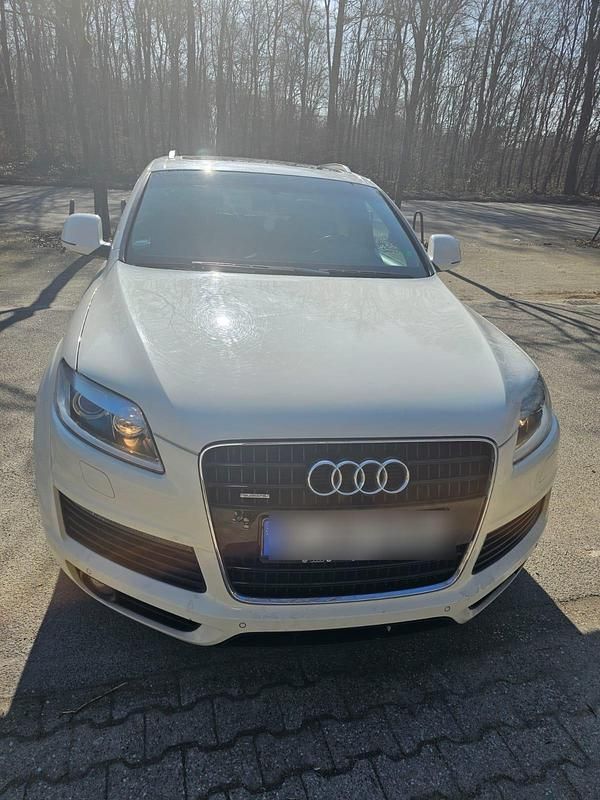 Weiß Gebraucht 2009 Audi Q7 SUV | 10.000 € (Fairer Preis) - Bild 1/4