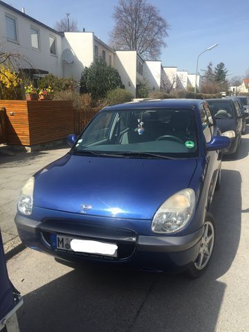 Gebraucht Daihatsu Sirion 79 PS (58 kW) 2000 Blau metallic Kleinwagen