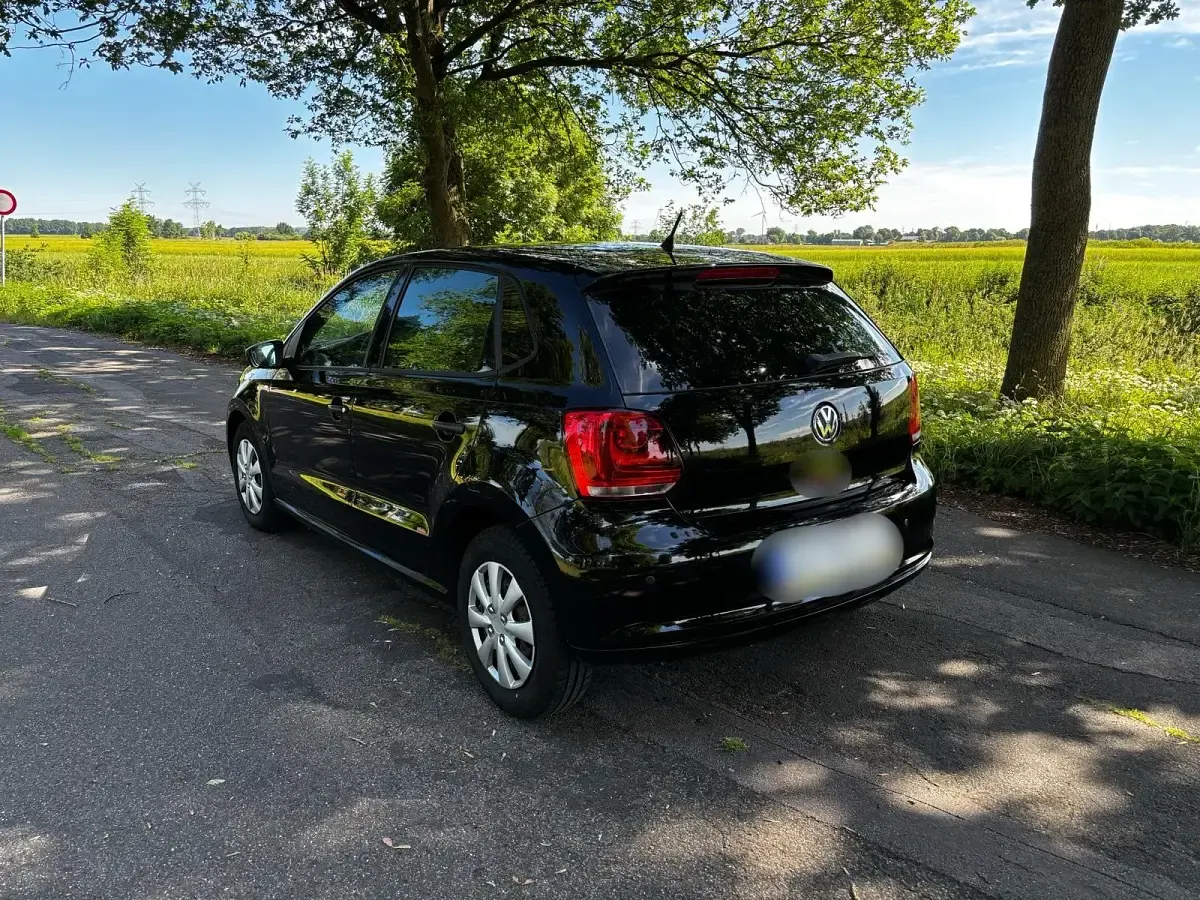 Gebraucht VW Polo 60 PS (44 kW) 2011 Schwarz Kleinwagen