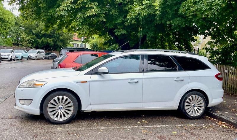 Weiß Gebraucht 2009 Ford Mondeo Ambiente Kombi | 1.600 € (Superpreis) - Bild 1/4