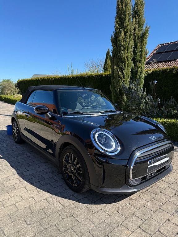 Gebraucht Mini One Cabriolet 102 PS (75 kW) 2021 Schwarz Cabrio