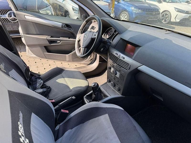 Gebraucht Opel Astra 140 PS (102 kW) 2006 Other Limousine