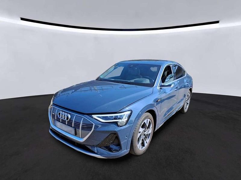 Plasmablau metallic Gebraucht 2022 Audi e-tron Sportback S-Line SUV | 38.920 € (Guter Preis) - Bild 1/2