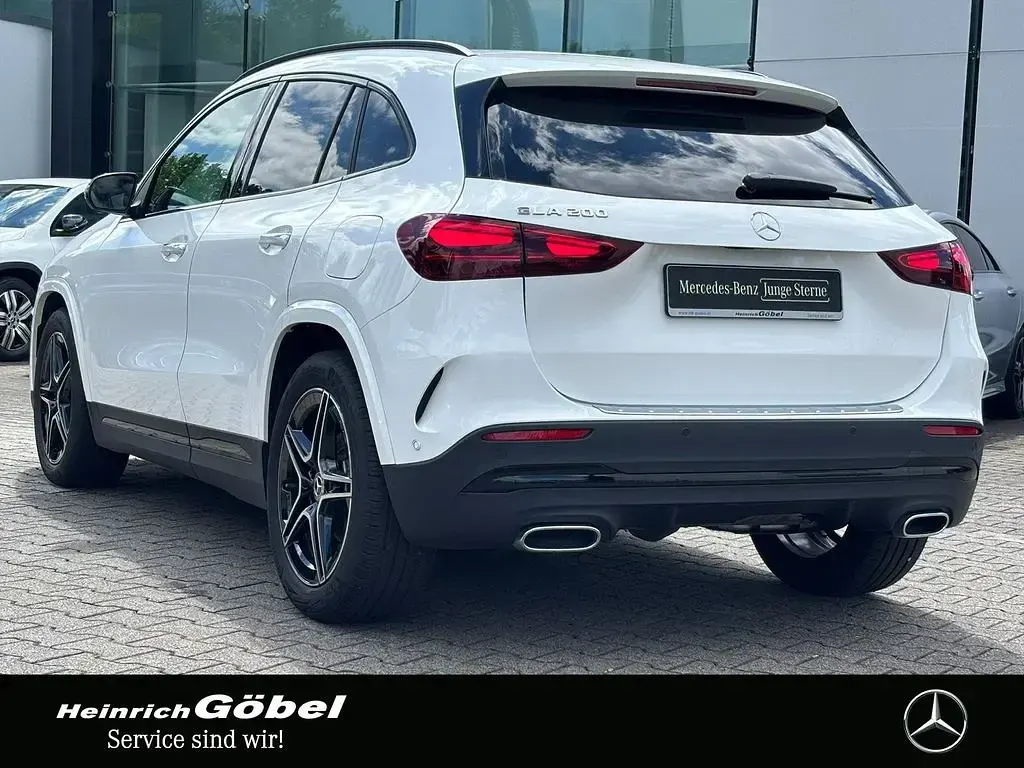 Gebraucht Mercedes GLA200 AMG 163 PS (119 kW) 2025 Weiß SUV