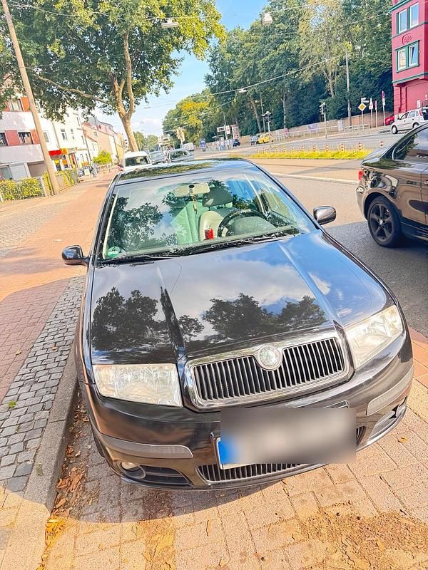 Schwarz Gebraucht 2008 Skoda Fabia Kleinwagen | 2.000 € (Fairer Preis) - Bild 1/4