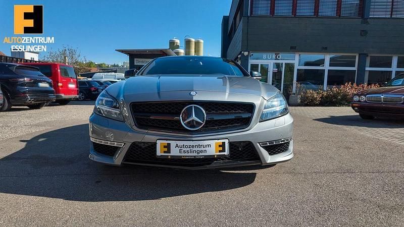 Gebraucht Mercedes CLS63 AMG AMG 525 PS (386 kW) 2011 Silber Limousine